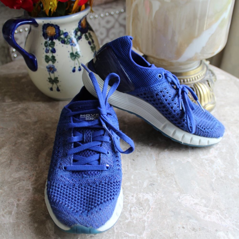 Size 5 Under Armour Blue Tennis shoes